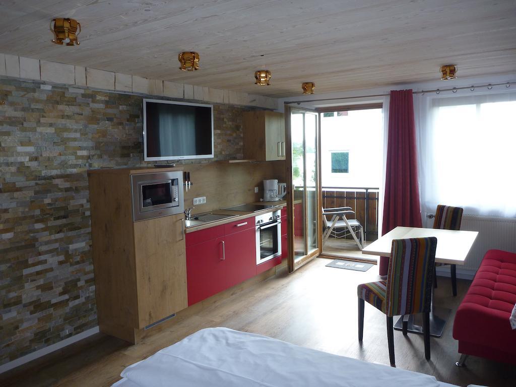 Apartment Gaestehaus Guggomos 
